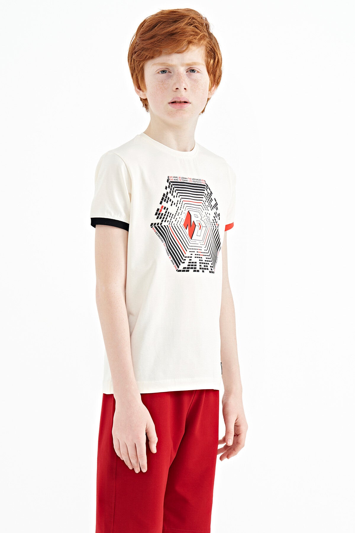 Ecru Collar Three-Color Detailed Print Standard Fit Boys' T-Shirt - 11156