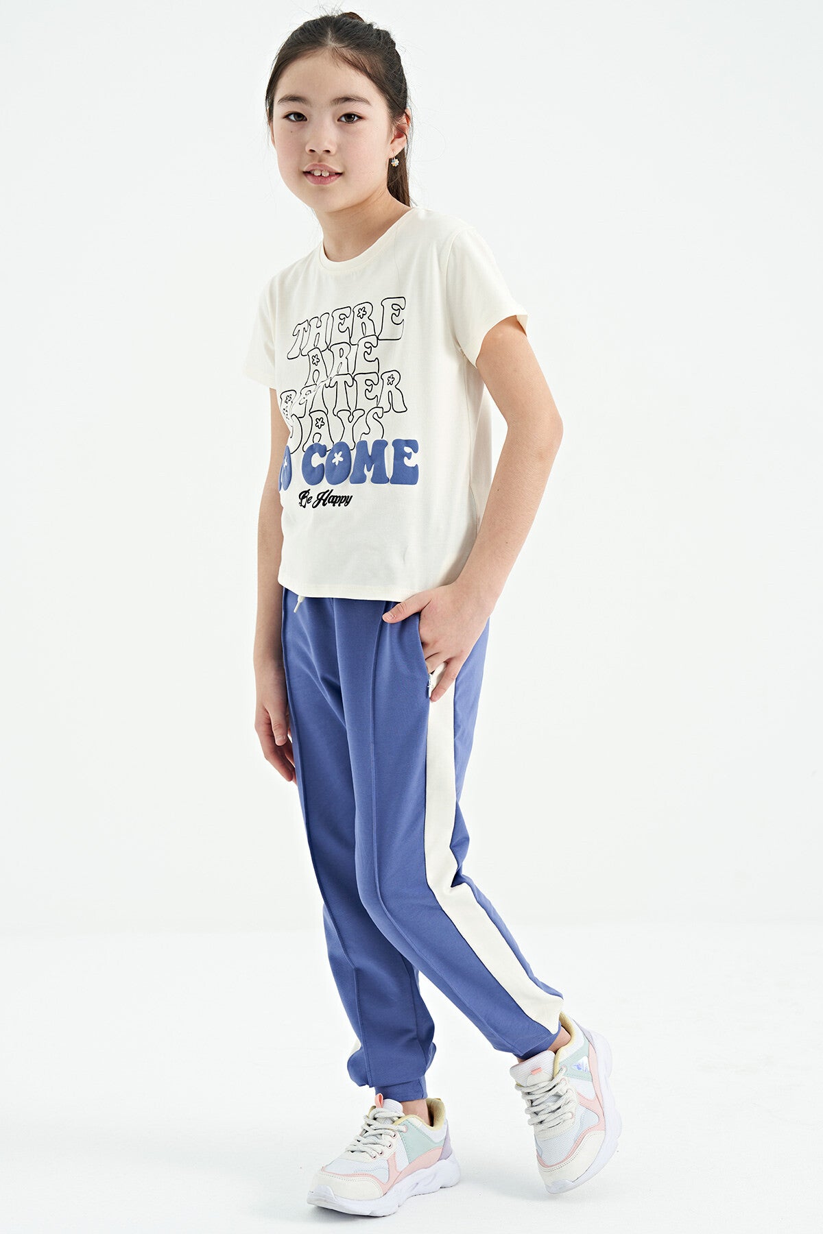Ecru O Collar Printed Comfort Fit Short Sleeve Cropped Girls T-Shirt - 75118