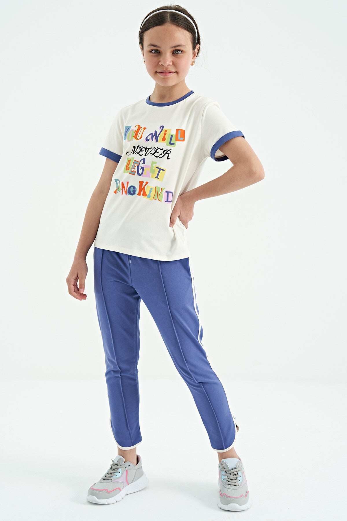 Beige Color Detailed O Collar Comfort Fit Girls T-Shirt - 75109