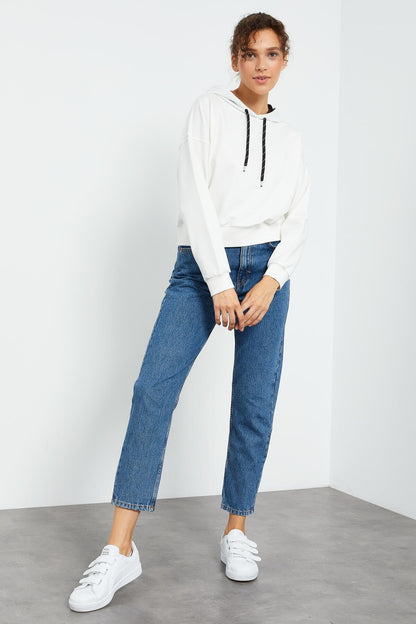Long Sleeve Comfort Fit Hooded Women's Sweatshirt - 97115