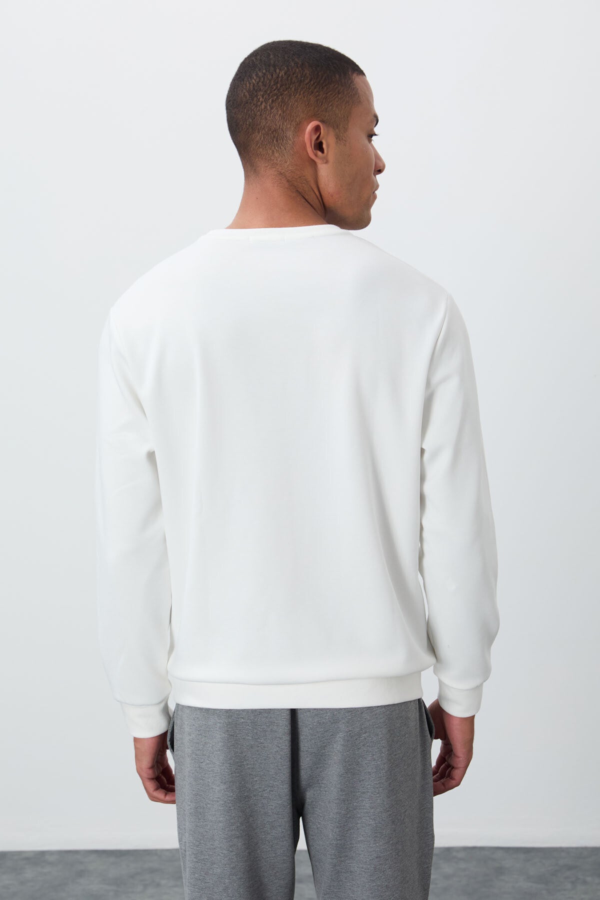 Ecru Embroidered O Collar Comfort Fit Fleece-Lined Men's Sweatshirt - 88020