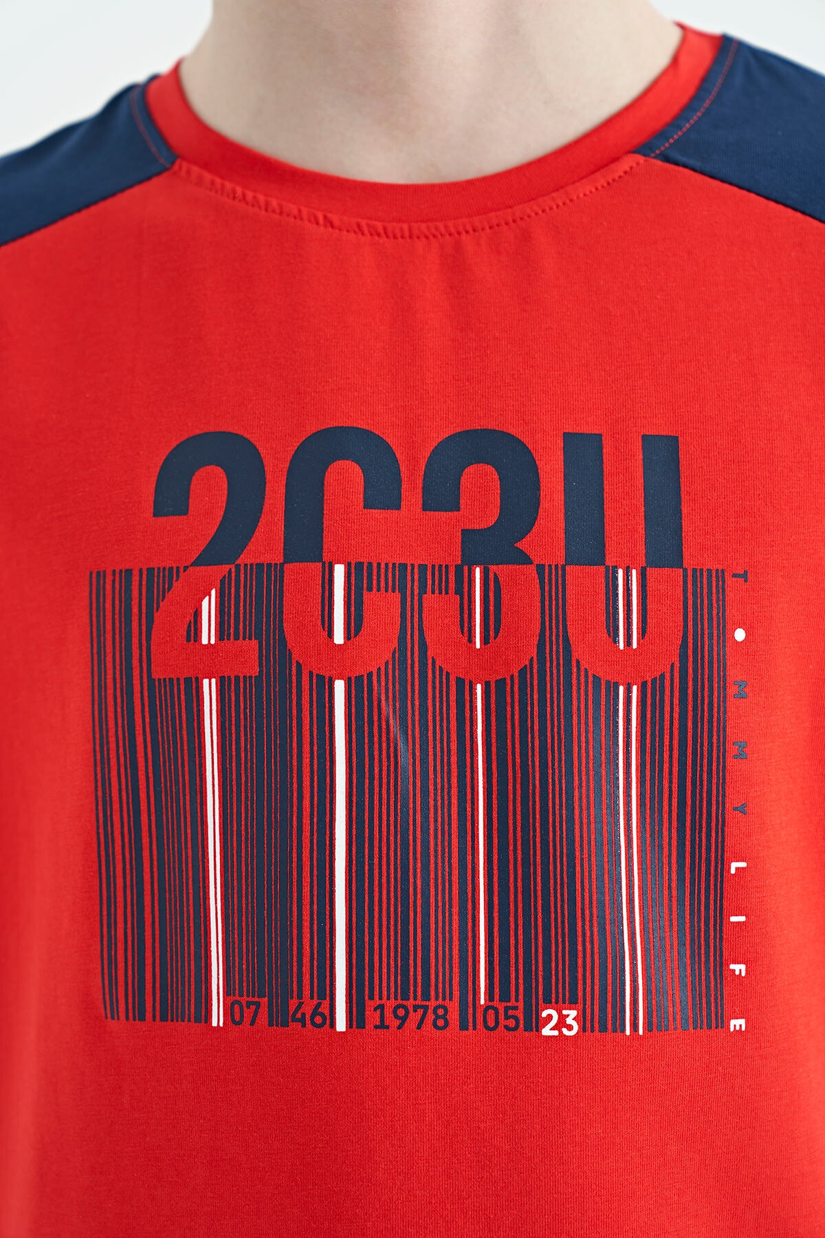 Fiesta Print Detailed O Collar Standard Cut Boys' T-Shirt - 11157