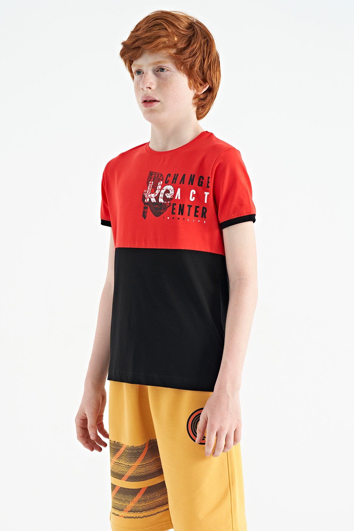 Fiesta Print Detailed Color Block Standard Fit O Collar Boys T-Shirt - 11107