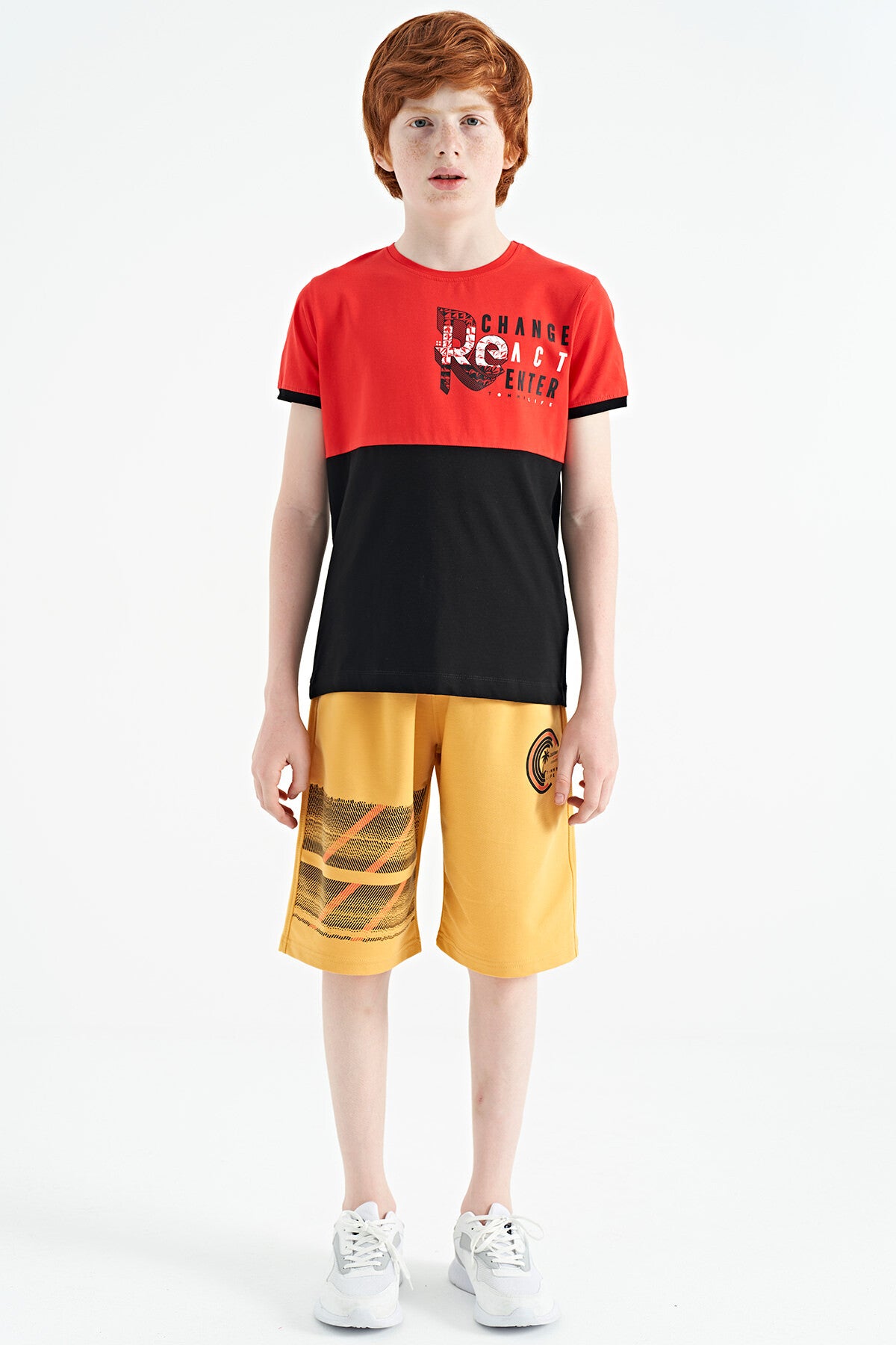 Fiesta Print Detailed Color Block Standard Fit O Collar Boys T-Shirt - 11107