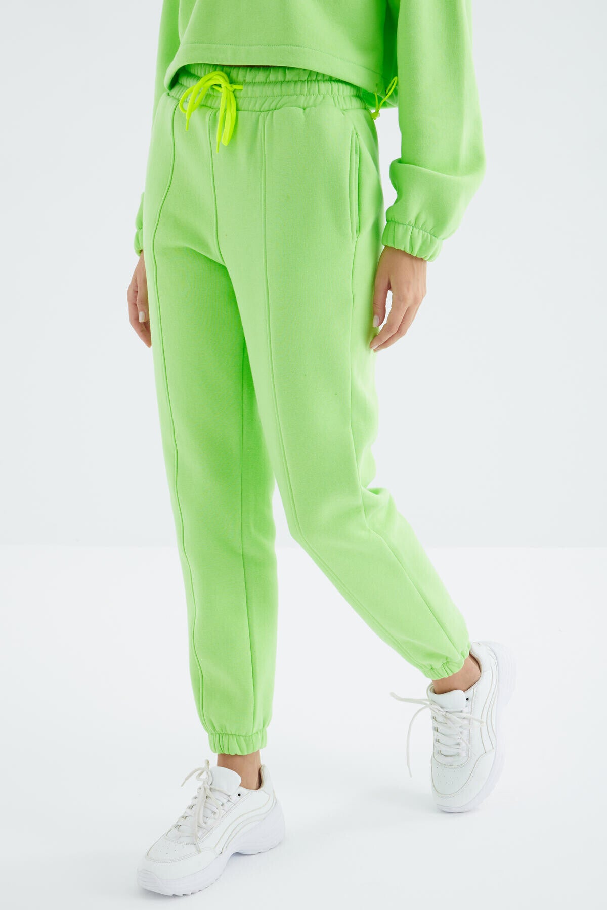 Peanut Green Low Shoulder Waist Gathered Half Length Zipper Oversized Women's Tracksuit Set - 95321