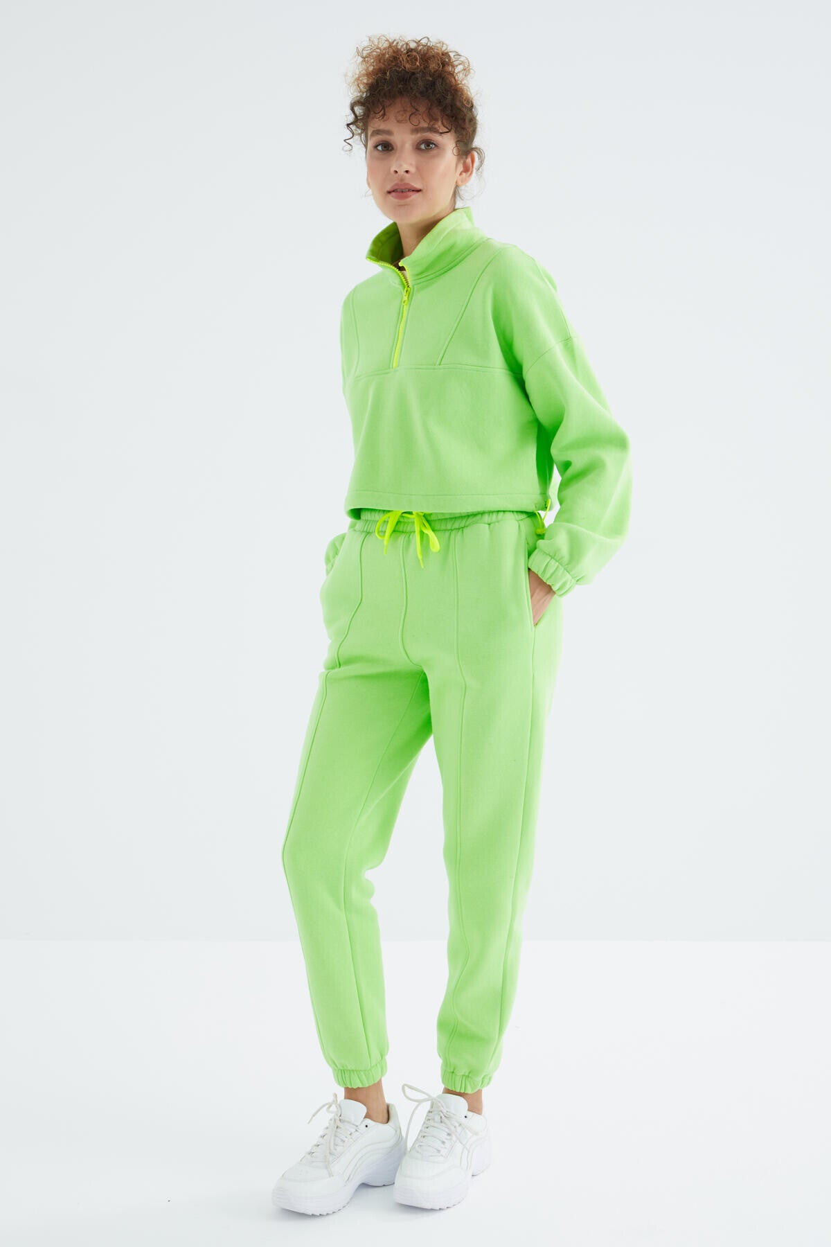 Peanut Green Low Shoulder Waist Gathered Half Length Zipper Oversized Women's Tracksuit Set - 95321