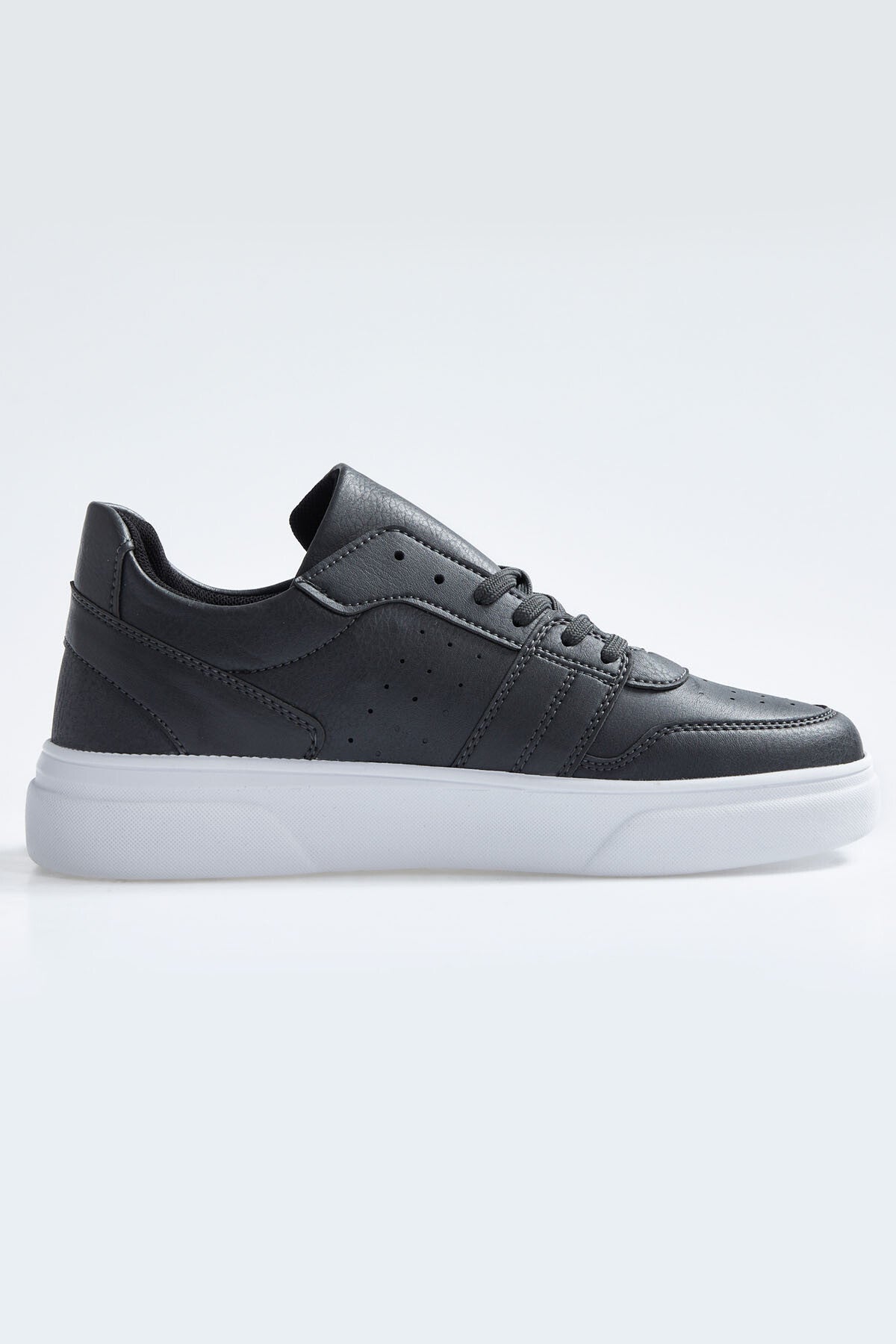 Fume Laced PU Leather with Holes for Men Sports Shoes - 89110