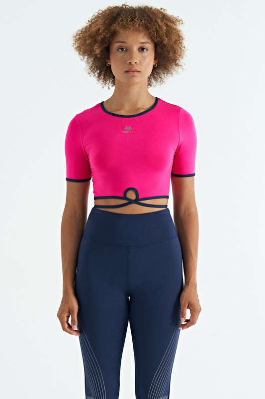 Fuchsia Tie-Waist Detailed O Neck Standard Cut Diving Fabric Women's Crop T-Shirt - 97266