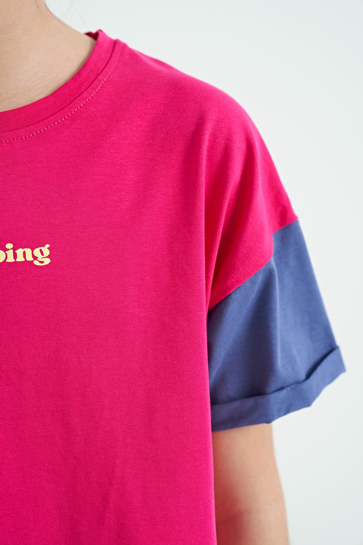 Fuchsia Print O Collar Low Shoulder Oversize Girls' T-Shirt - 75130
