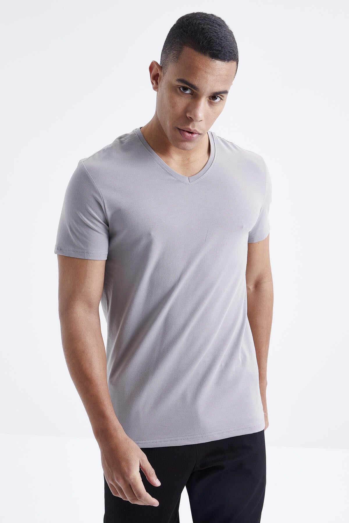 Gri Basic Short Sleeve Standard Fit V Neck Men's T-Shirt - 87912