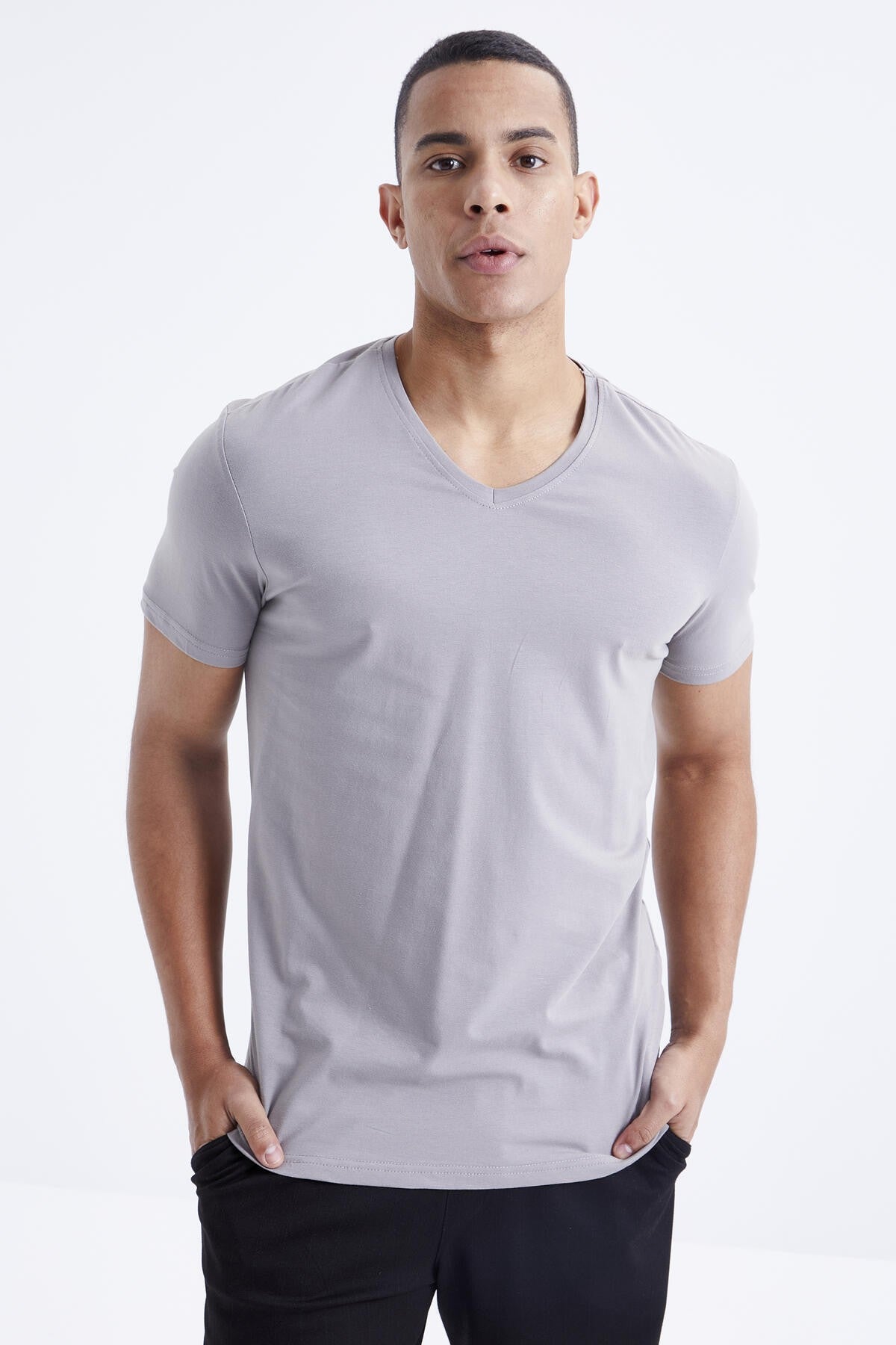 Gri Basic Short Sleeve Standard Fit V Neck Men's T-Shirt - 87912