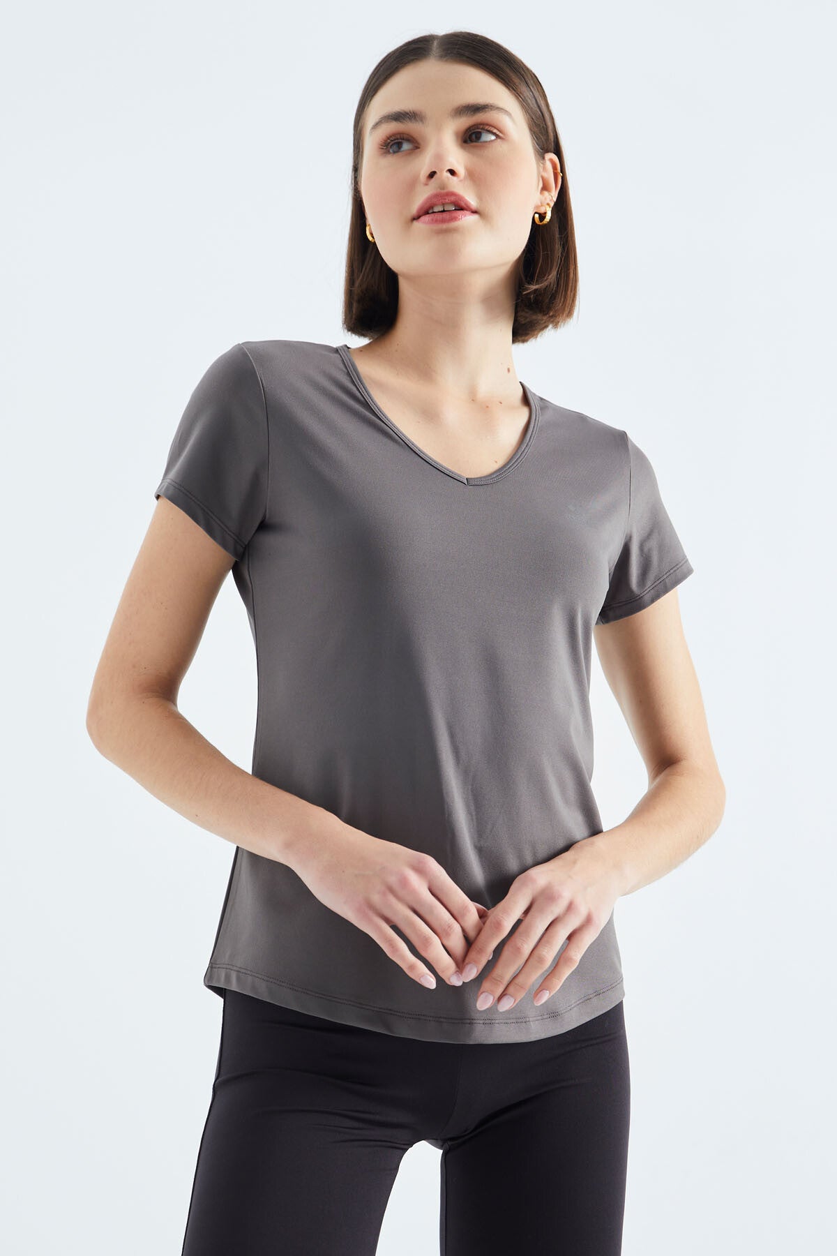 Basic Short Sleeve Standard Fit V-Neck Women's T-Shirt - 97145