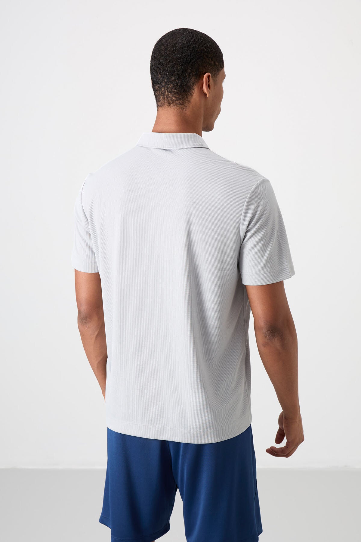 Men's Active Sports Polo Collar T-Shirt with Grip Logo Print Standard Fit - 88252