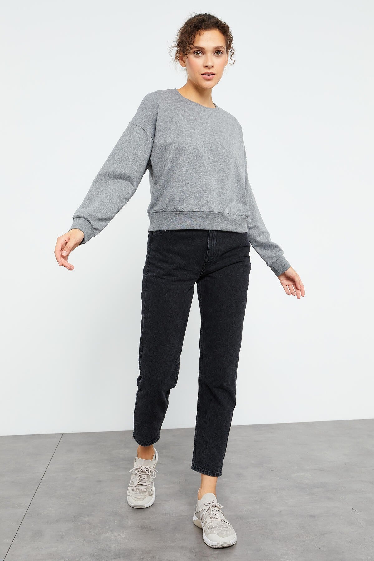 Grey Melange Basic Comfort Fit O Neck Women's Sweatshirt - 97114
