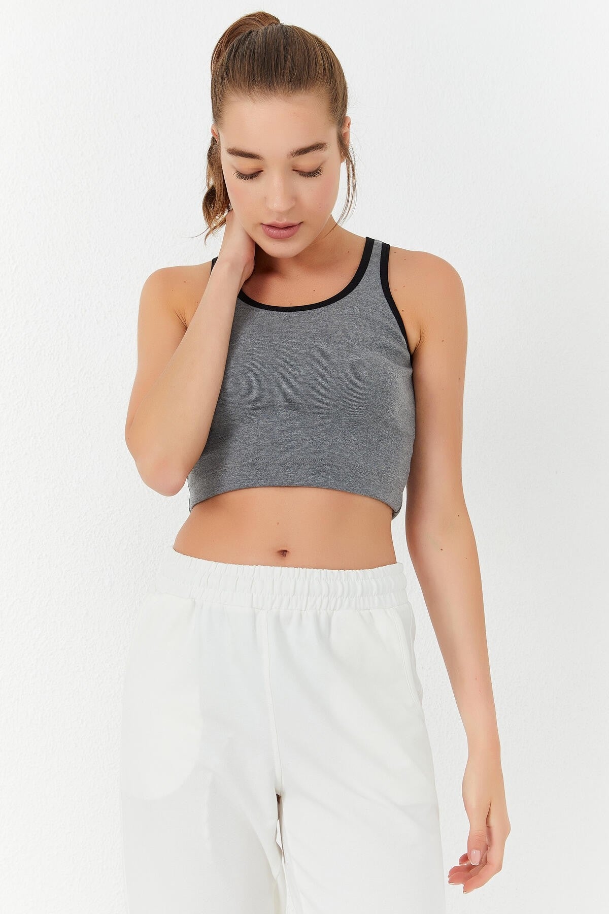 Grey Melange Basic Zero Sleeve Narrow Fit U Collar Women's Crop Top Singlet - 97162