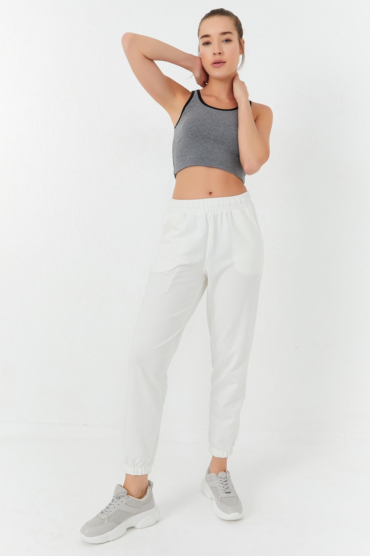 Grey Melange Basic Zero Sleeve Narrow Fit U Collar Women's Crop Top Singlet - 97162