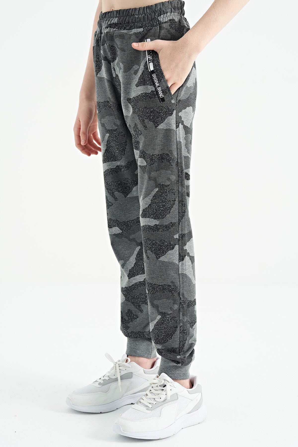 Grey   Boys' Camouflage Pattern Zip Pocket Slim Fit Cuffed Tracksuit Bottom - 64053