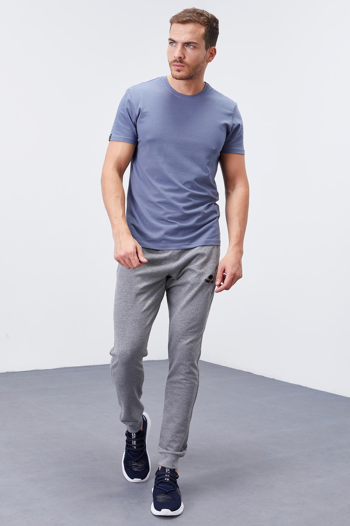 Grey Melange zippered pocketed short-sleeved jogger male tracksuit Pants
