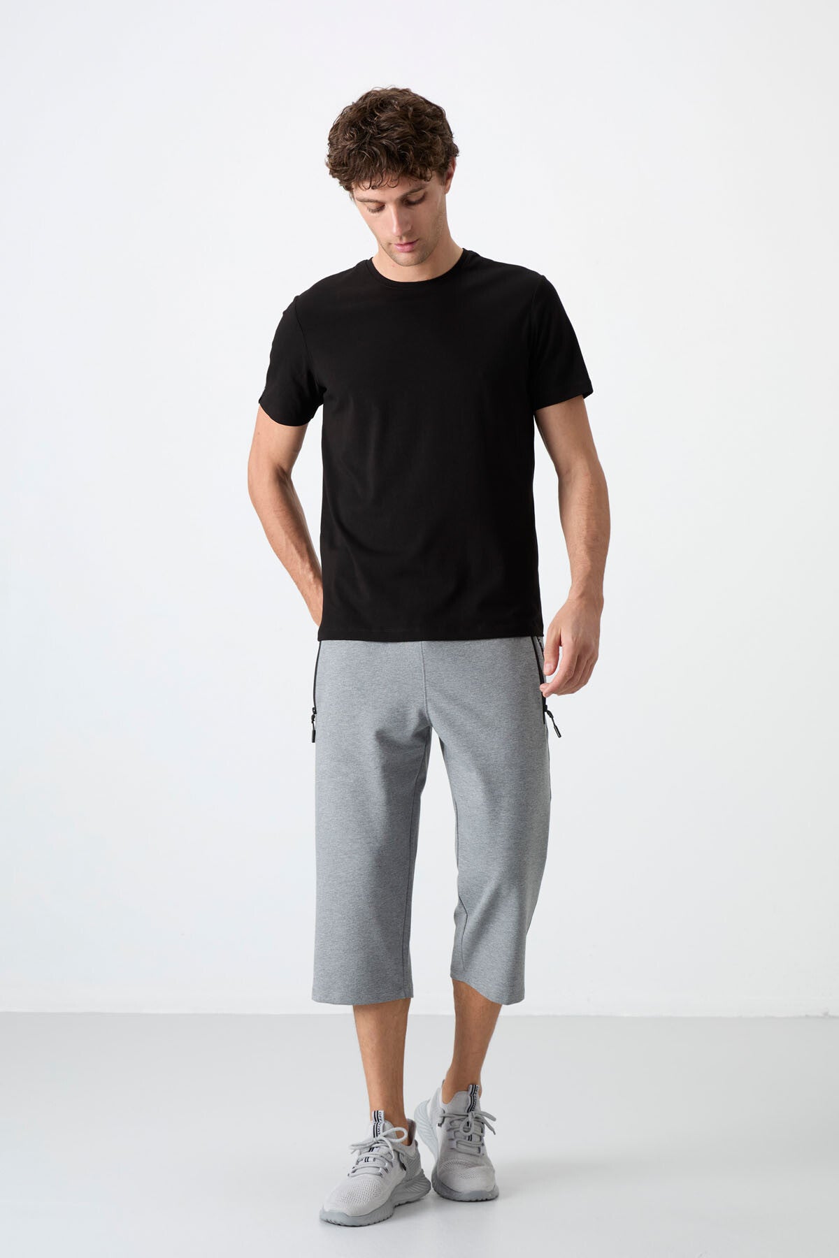 Grey Melange Zippered Standard Fit Classic Hem Men's Capri - 83091