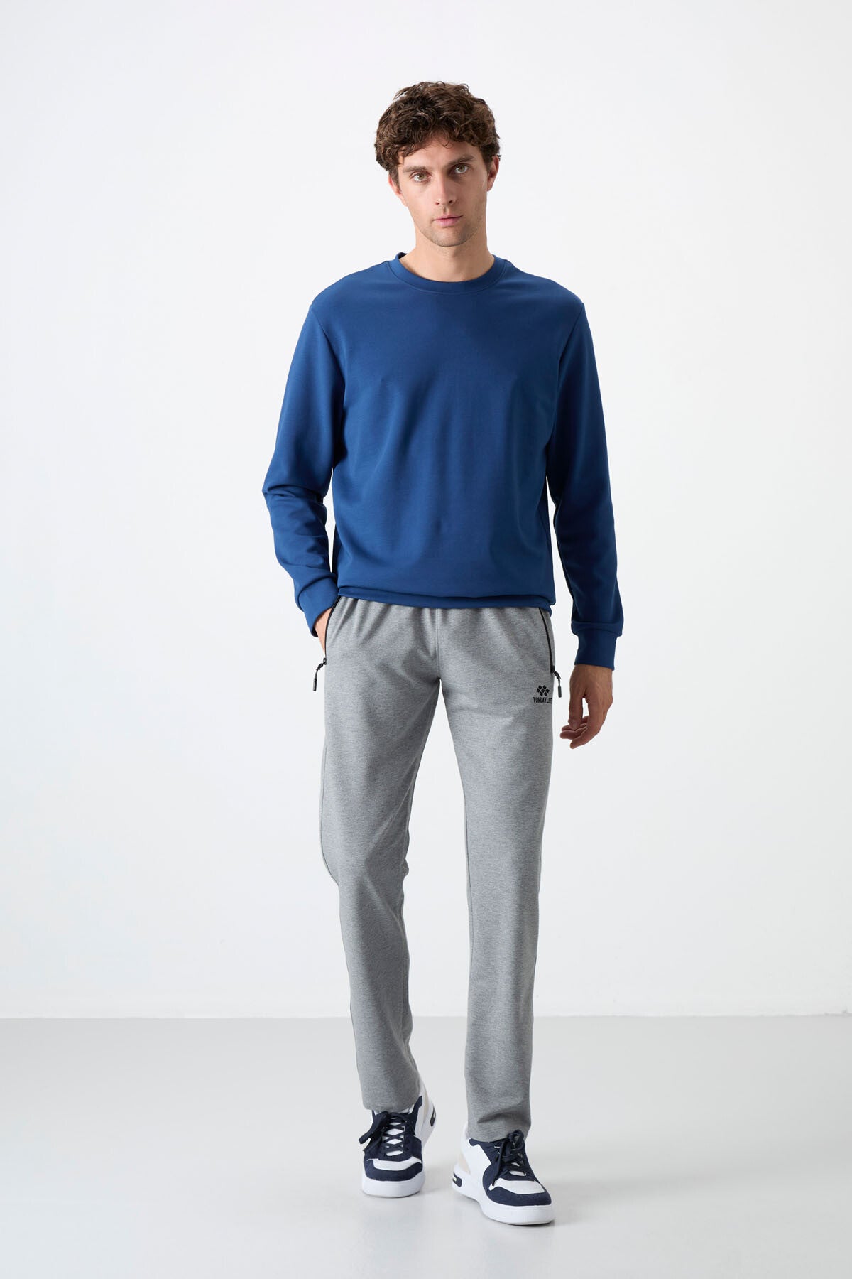 Grey Melange Zippered Three-Pocket Slim Fit Classic Cuff Men's Tracksuit Bottom - 84671