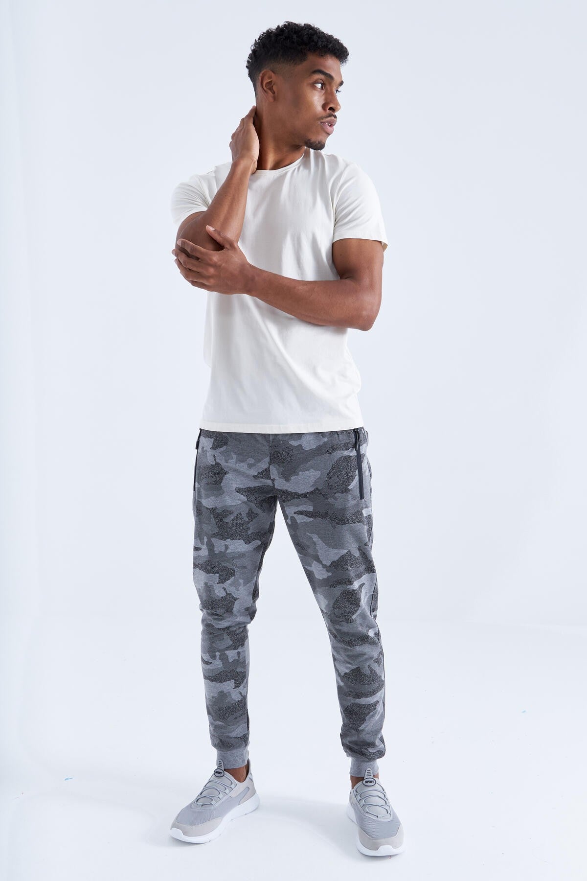 Gray Melange Camouflage Print Slim Fit Jogger Men's Tracksuit Bottom - 84754
