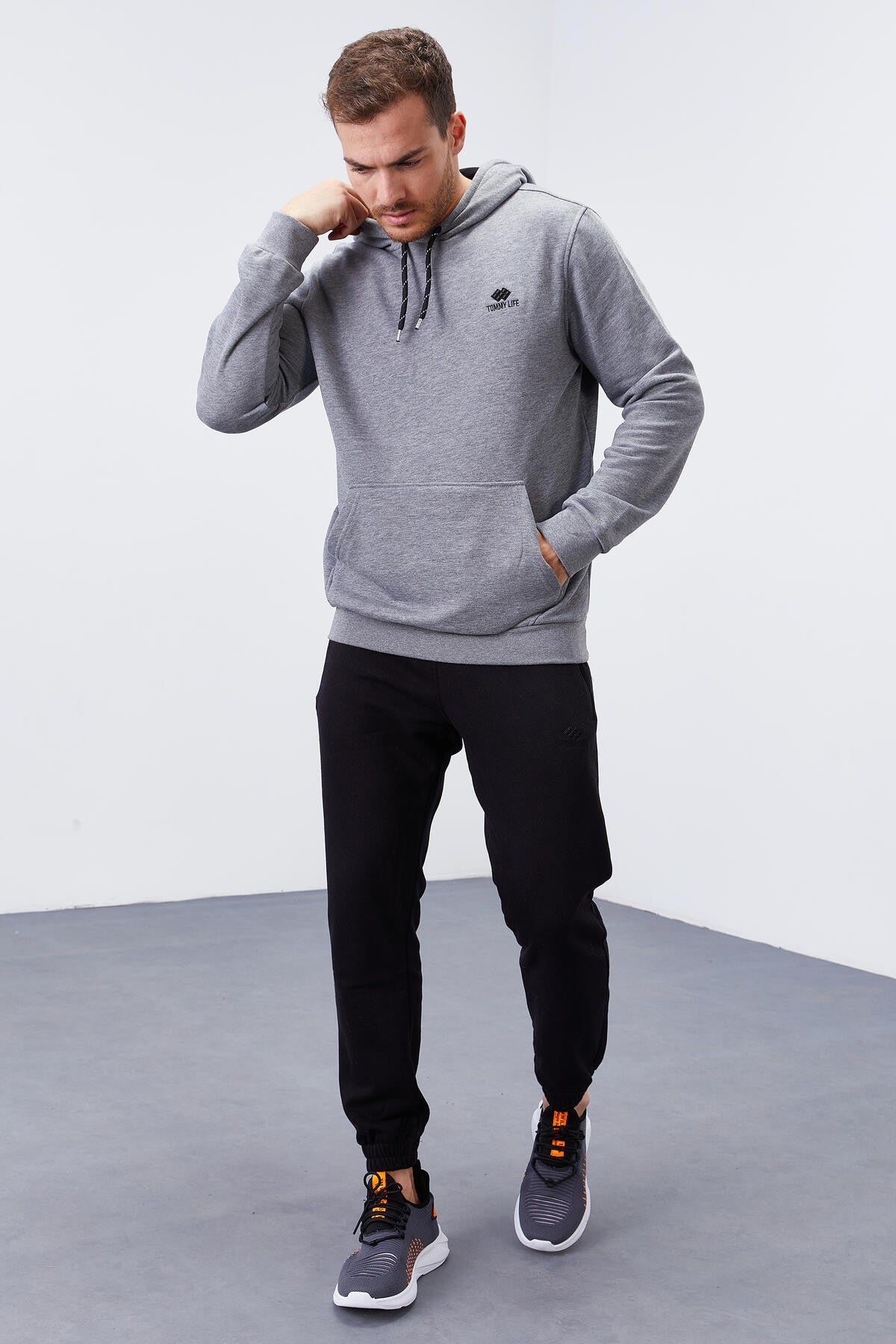 Kangaroo Pocket Standard Fit Men's Hooded Sweatshirt - 87872