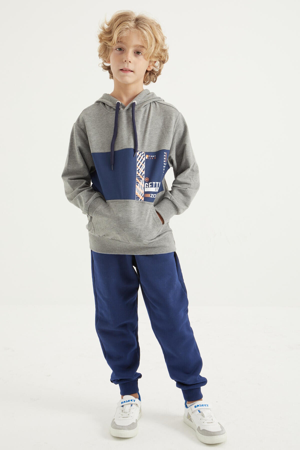 Grey Melange Embroidered Kangaroo Pocket Hooded Regular Fit Boys' Sweatshirt - 11010