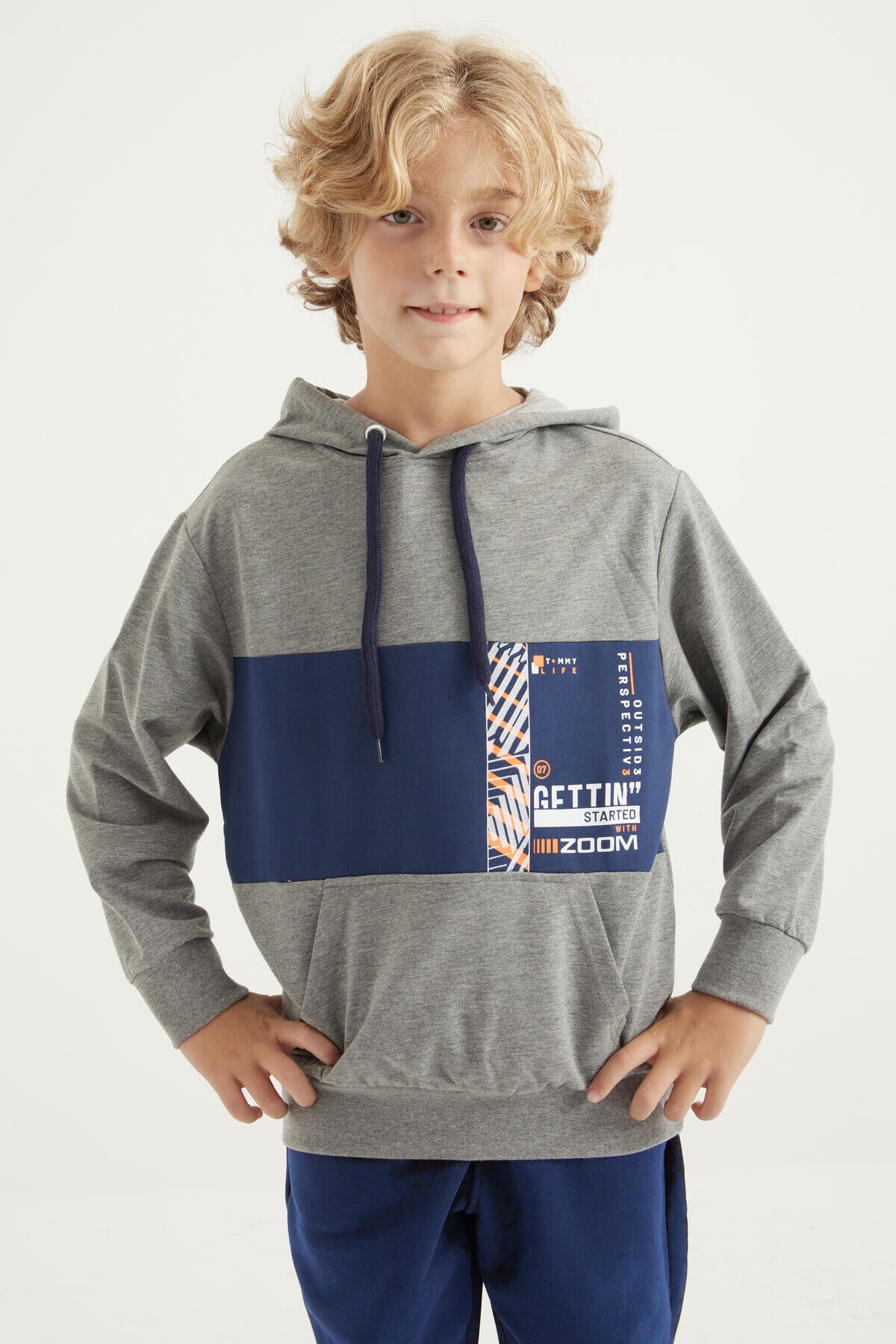Grey Melange Embroidered Kangaroo Pocket Hooded Regular Fit Boys' Sweatshirt - 11010