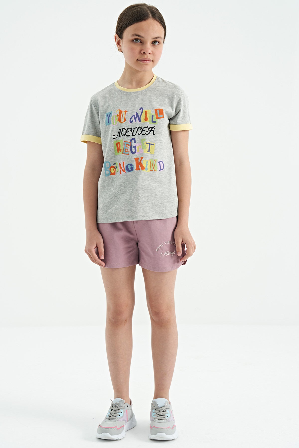 Grey Melange Color Detailed O Collar Comfort Fit Girls T-Shirt - 75109