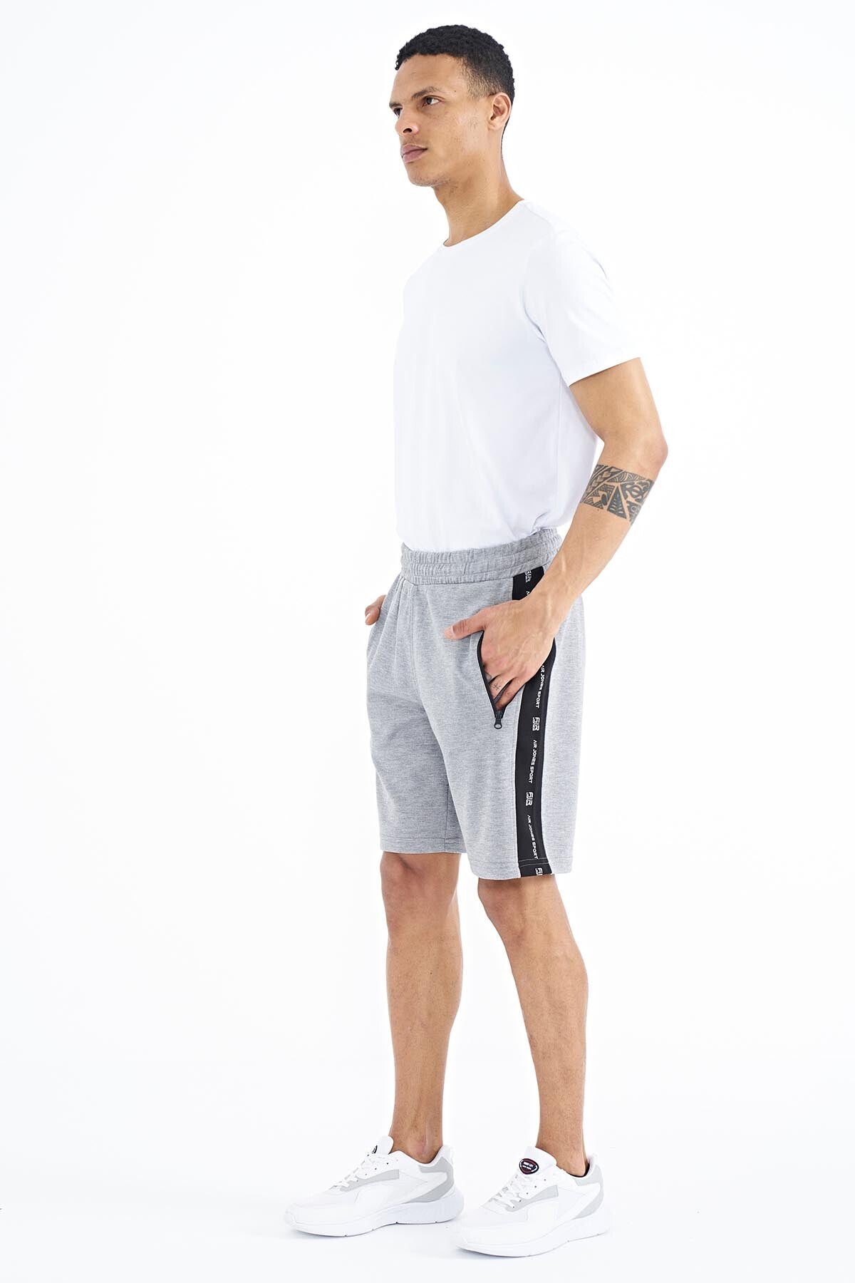 Alfred Grey Melange Standard Fit Men's Shorts - 81244
