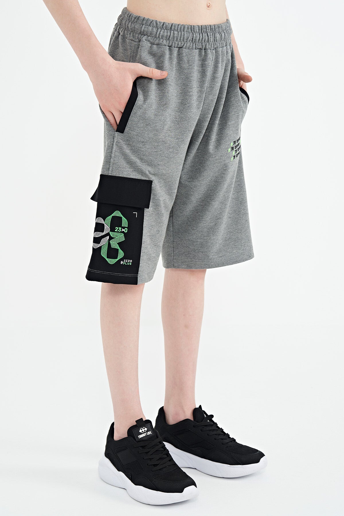 Grey Melange Plain Detailed Embroidered Standard Fit Boys Shorts - 11142