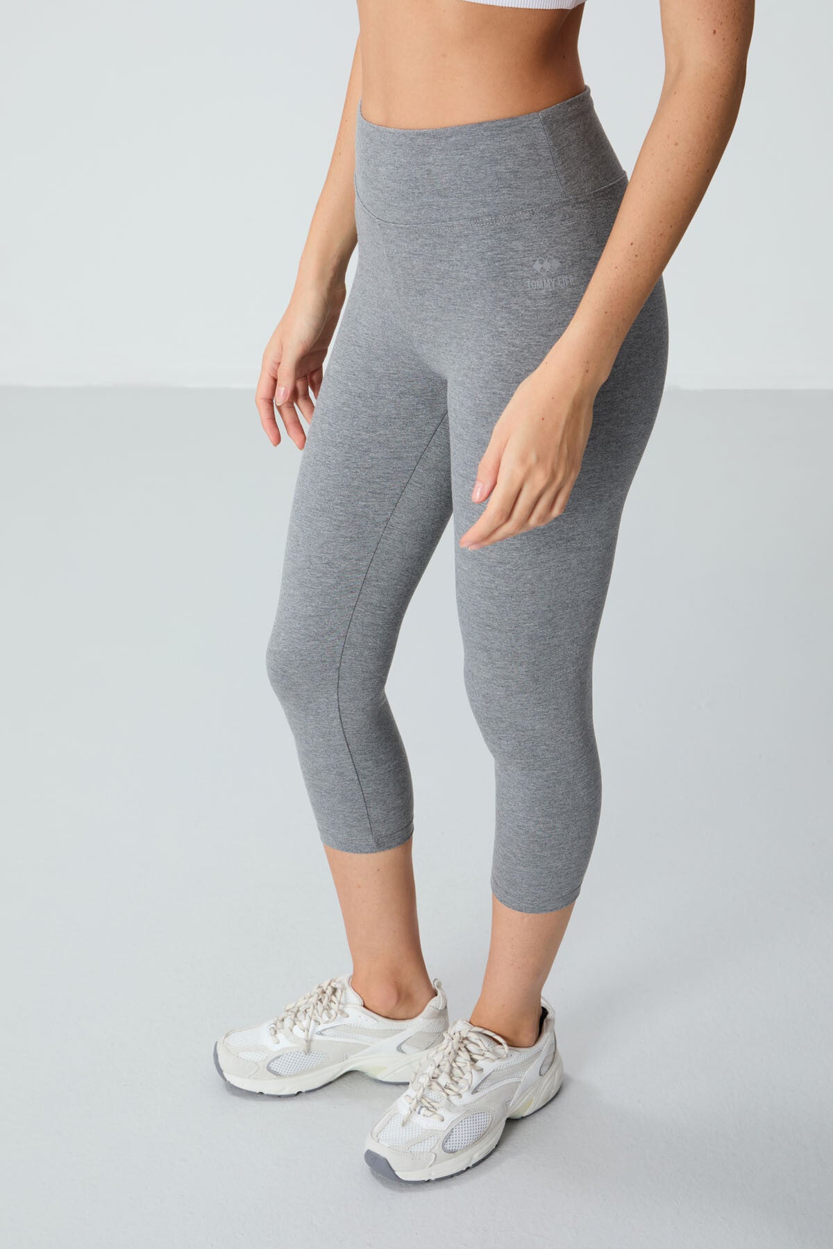 Grey Melange High Waist Slim Fit Tapered Leg Women's Capri Tights - 93097