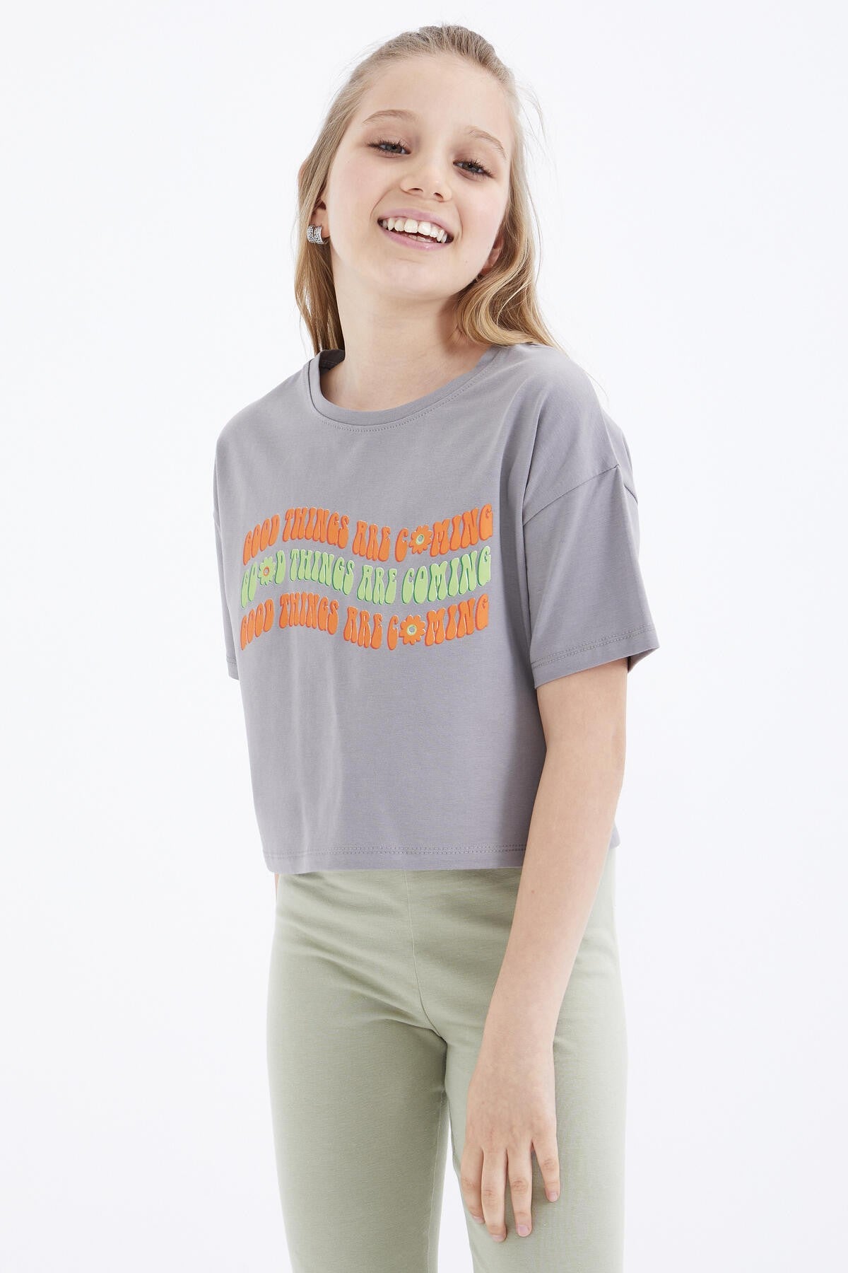 Oversized Grey Colorful Print Drop Shoulder O-Neck Girls Crop T-Shirt - 75038