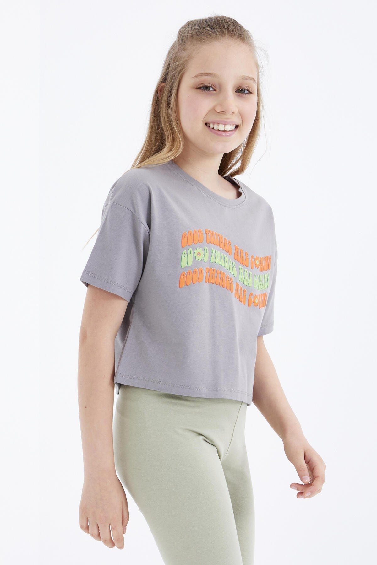 Oversized Grey Colorful Print Drop Shoulder O-Neck Girls Crop T-Shirt - 75038
