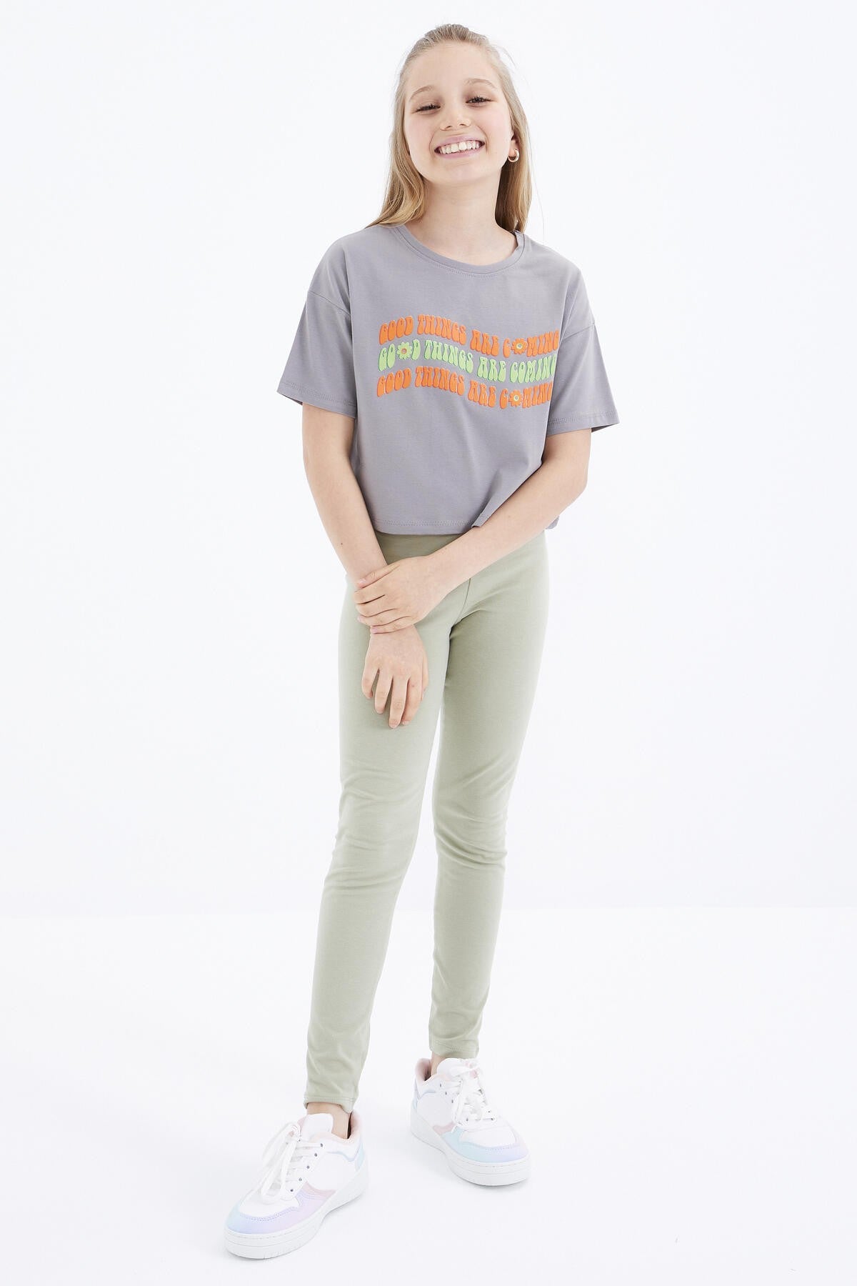 Oversized Grey Colorful Print Drop Shoulder O-Neck Girls Crop T-Shirt - 75038