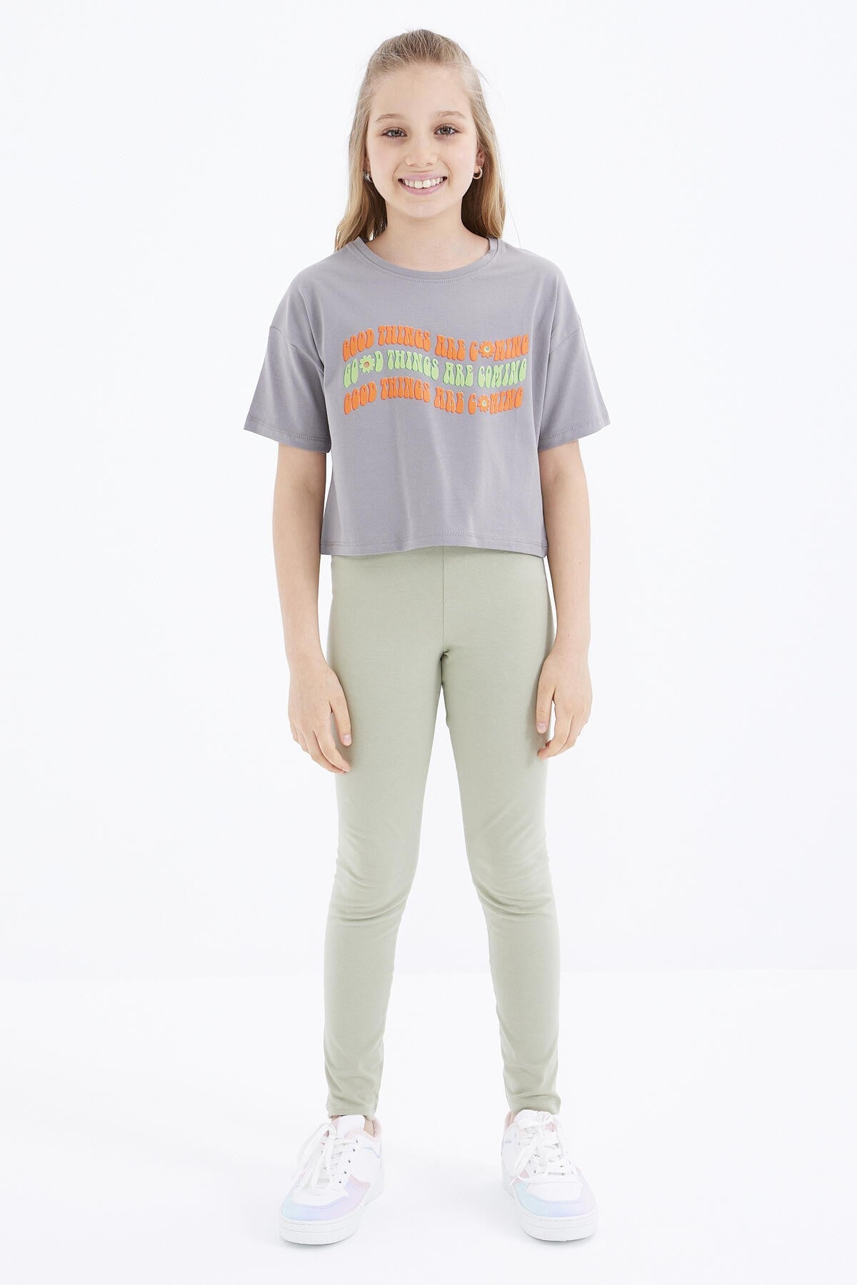 Oversized Grey Colorful Print Drop Shoulder O-Neck Girls Crop T-Shirt - 75038