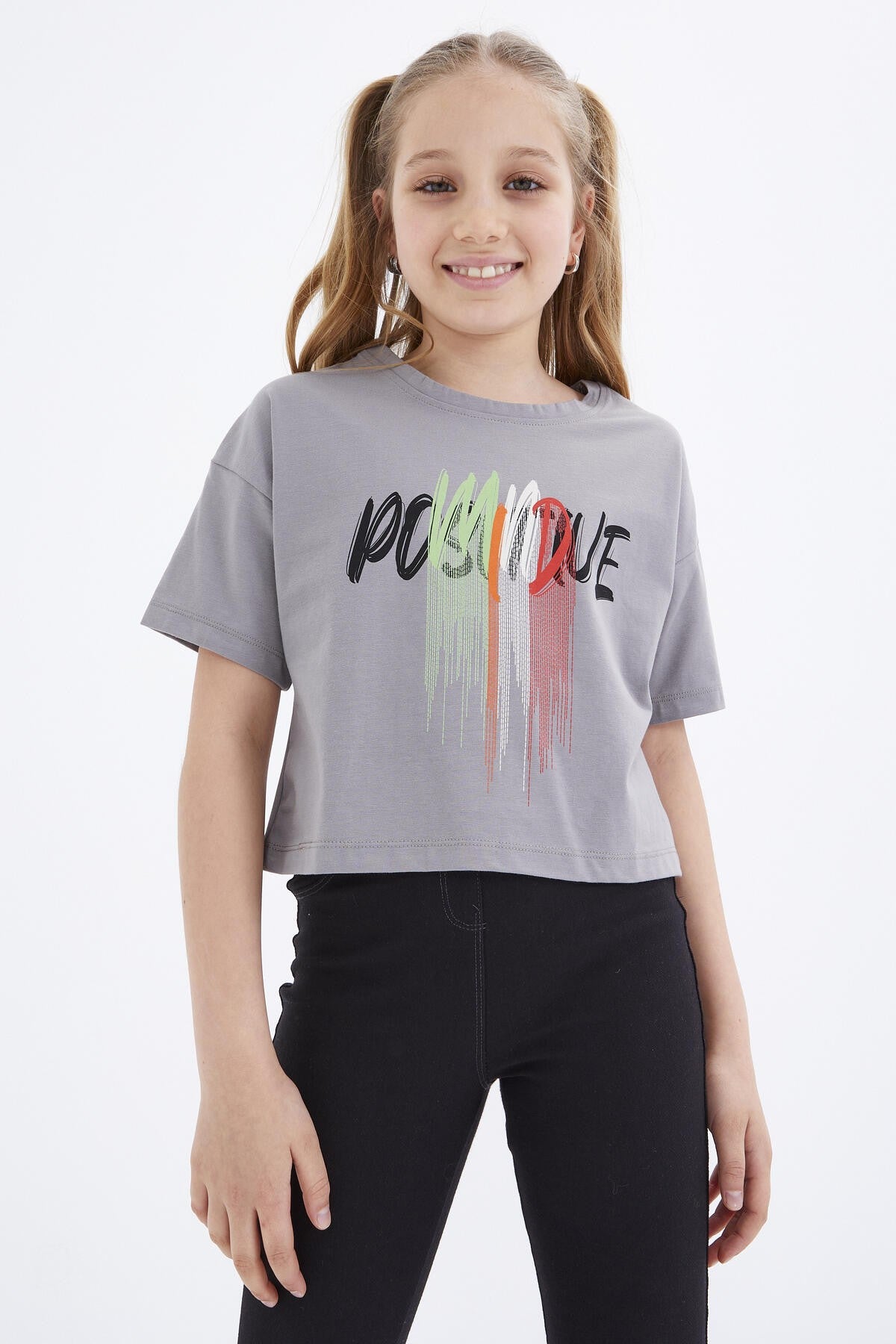 Grey Color Printed O Collar Oversize Drop Shoulder Girls Crop T-Shirt - 75036