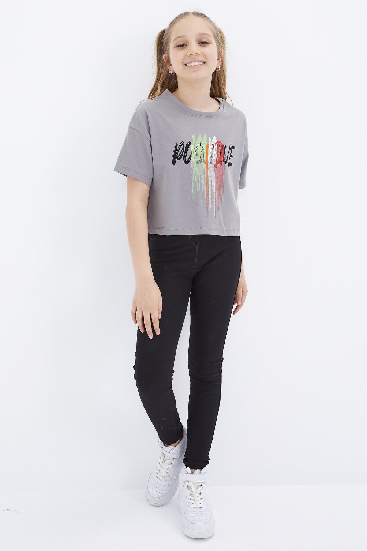 Grey Color Printed O Collar Oversize Drop Shoulder Girls Crop T-Shirt - 75036
