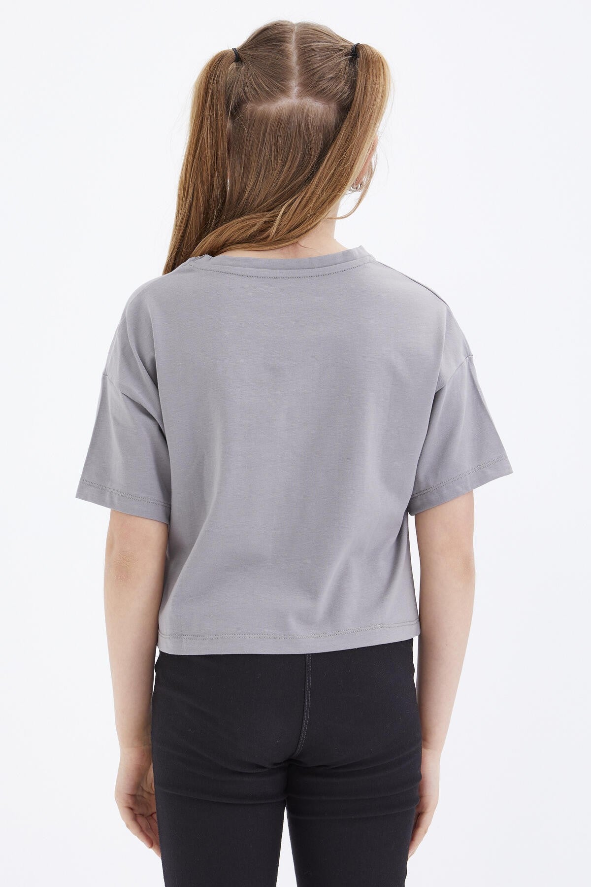 Grey Color Printed O Collar Oversize Drop Shoulder Girls Crop T-Shirt - 75036