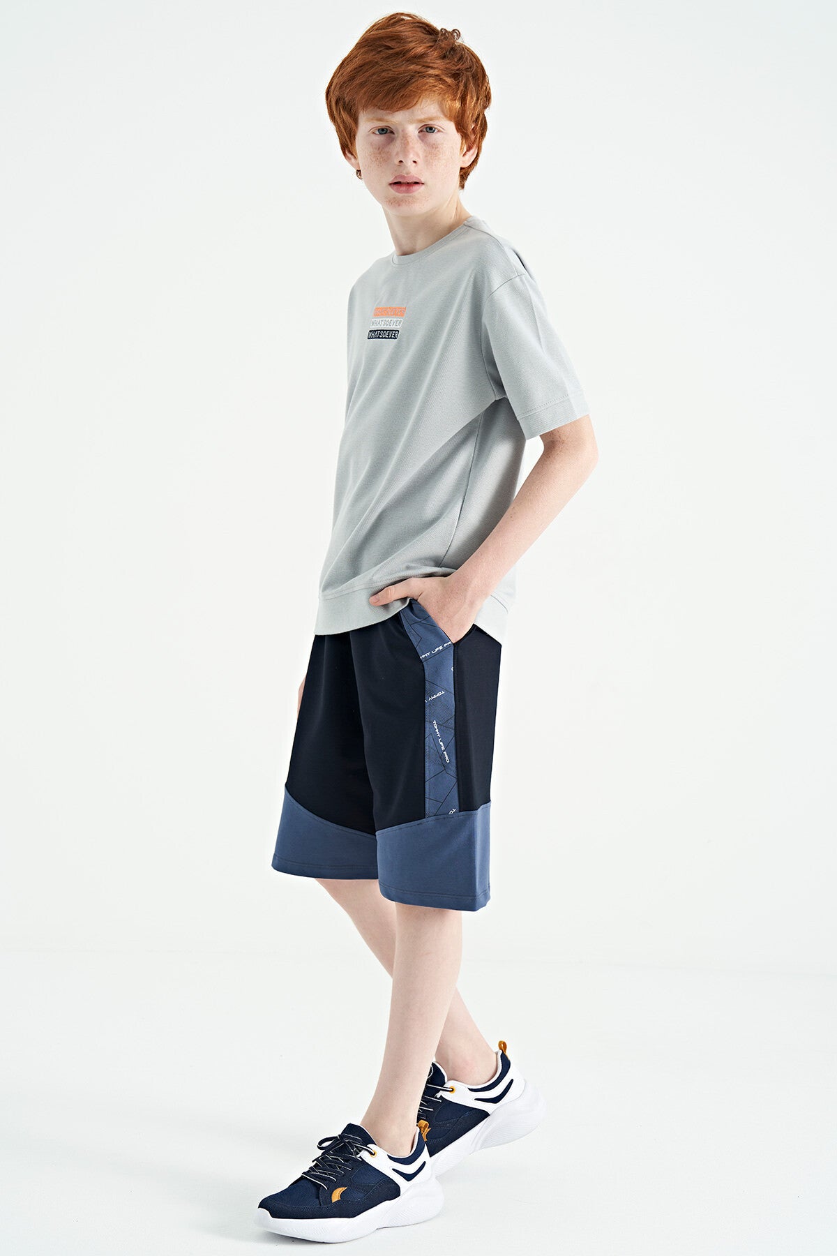Gray Embroidered O Collar Oversize Boys T-Shirt - 11146