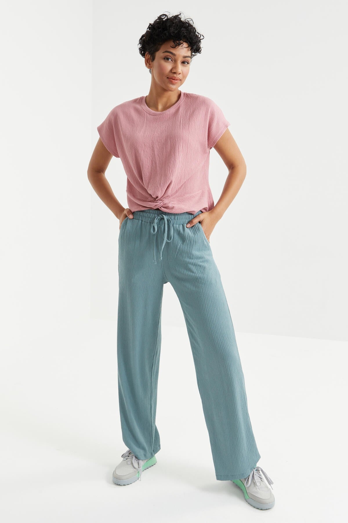 Dried Rose O Neck Front Gather Detailed Crinkle Fabric Women's Crop Top T-Shirt - 97228