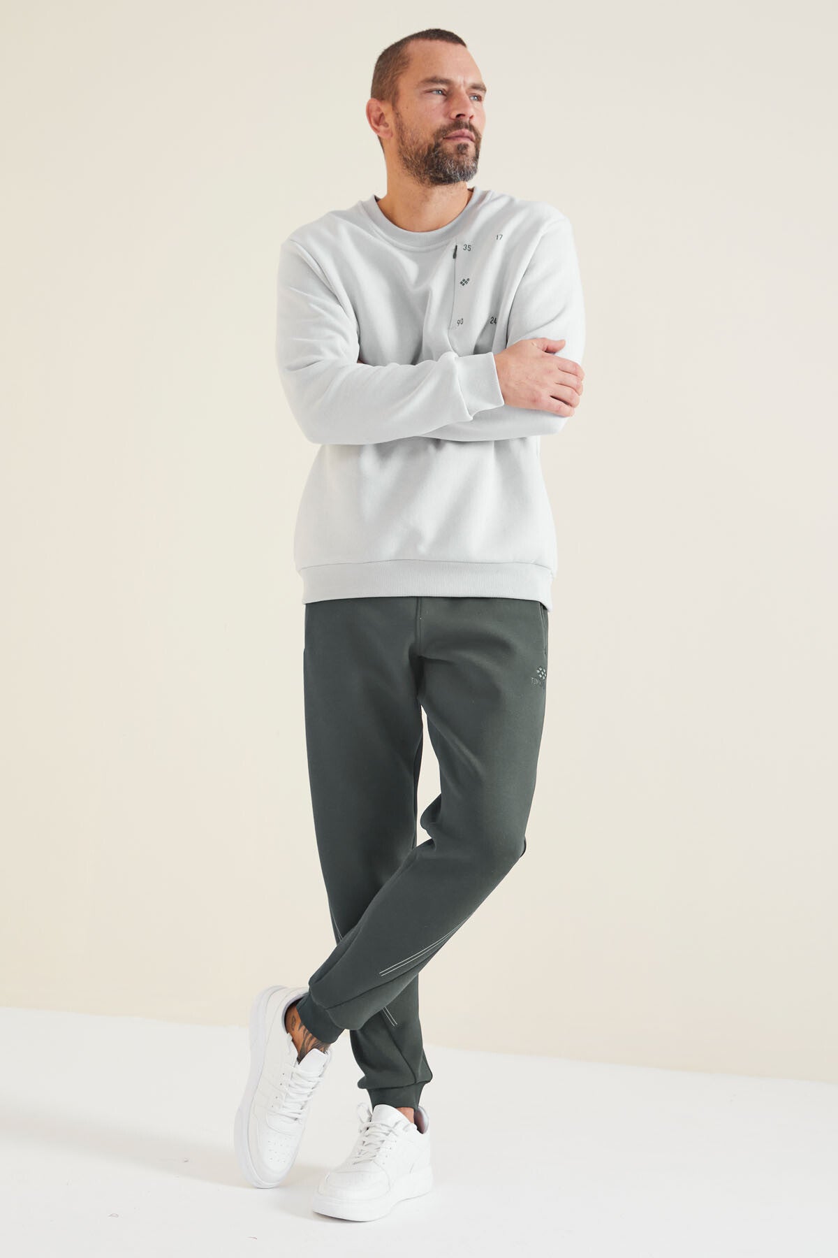 Men's Laced Tracksuit Bottom - 82110