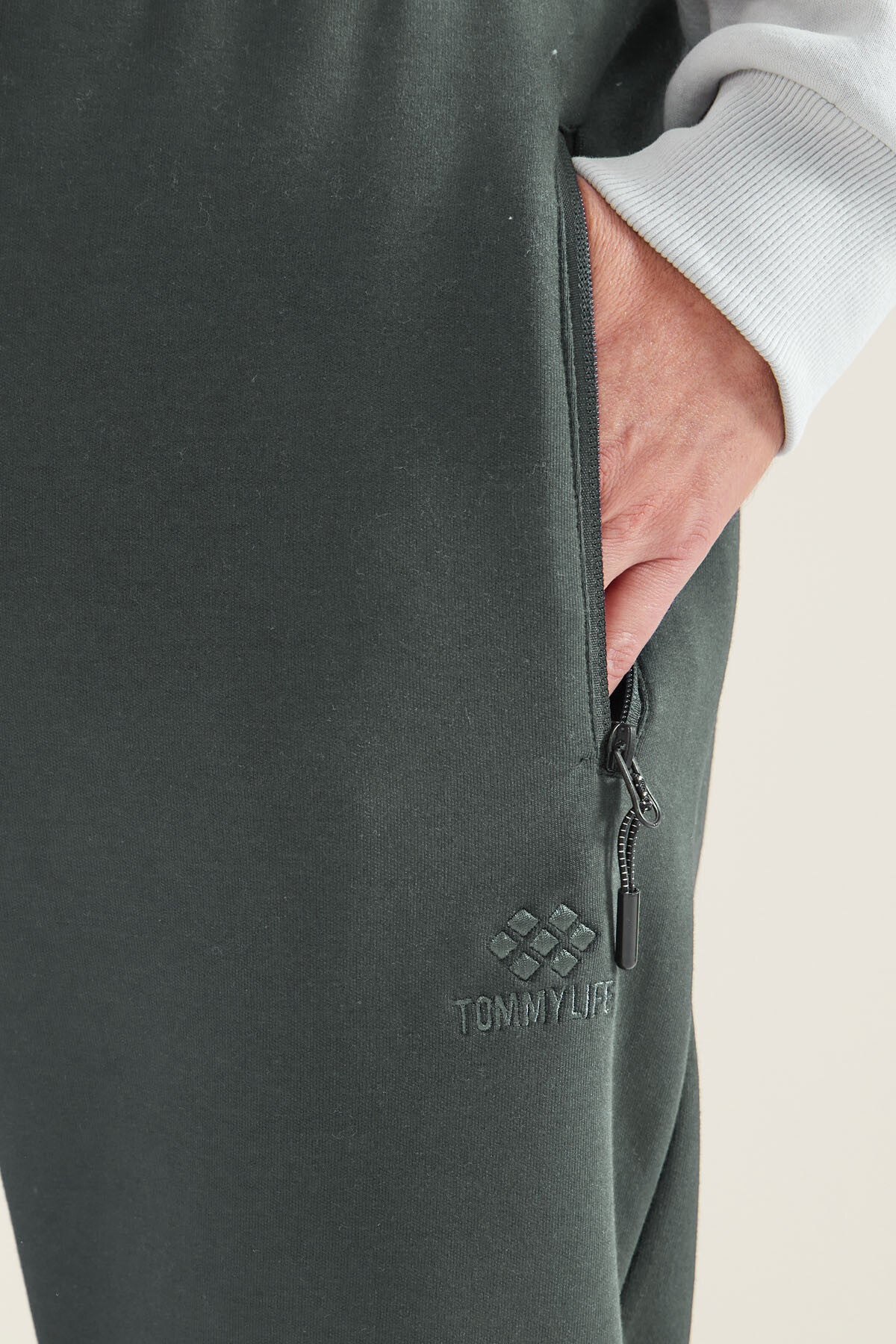 Men's Laced Tracksuit Bottom - 82110