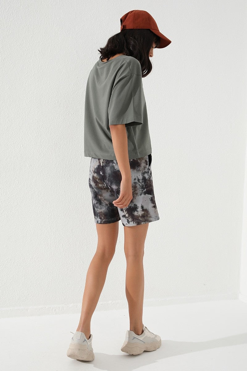 Print Laced Comfortable Fit Bermuda Women's Shorts - 91005