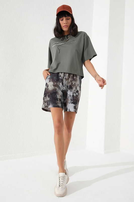 Print Laced Comfortable Fit Bermuda Women's Shorts - 91005