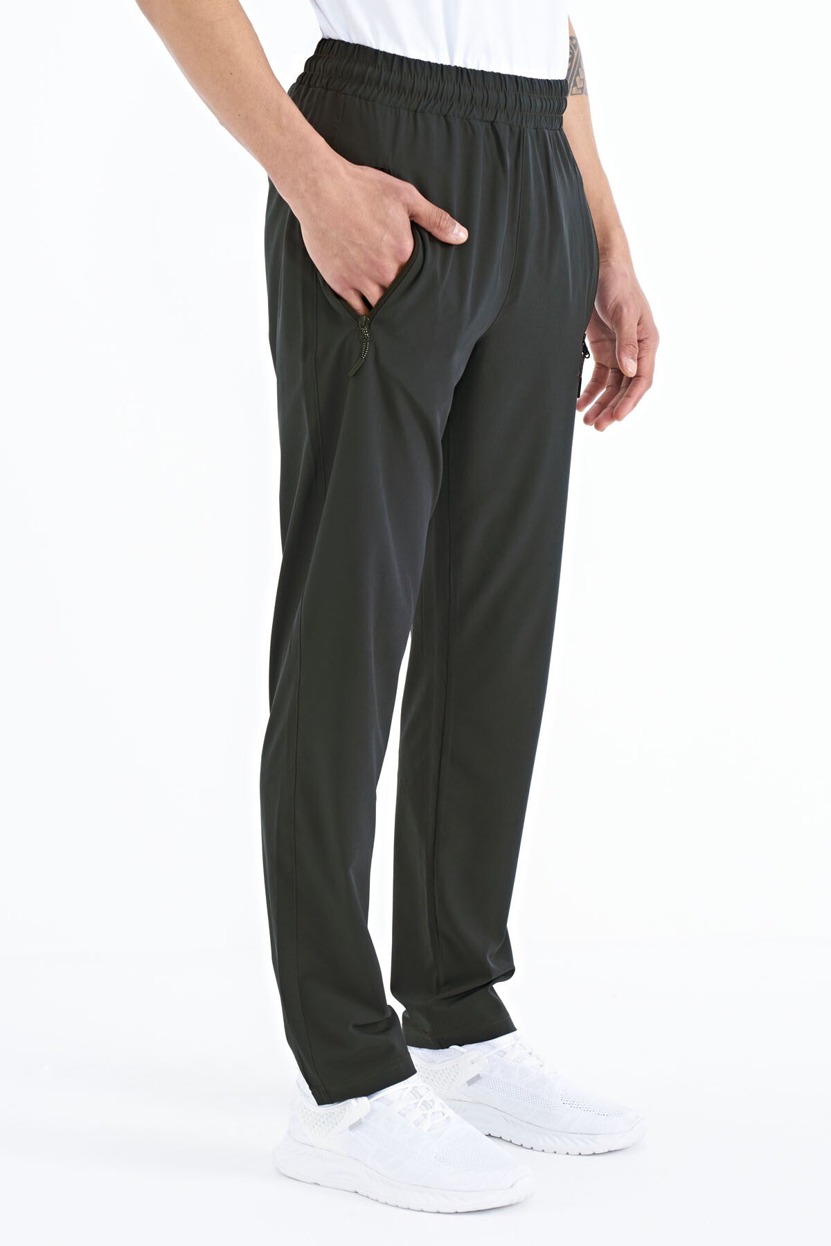 Men's Right Zippered Three-Pocket Standard Fit Classic Hem Tracksuit Bottom - 84768
