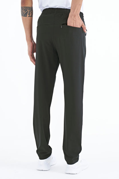 Men's Right Zippered Three-Pocket Standard Fit Classic Hem Tracksuit Bottom - 84768