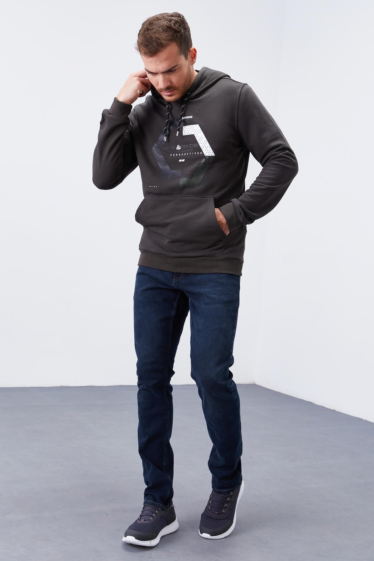 Geometric Print Right Standard Fit Men's Hooded Sweatshirt - 87870