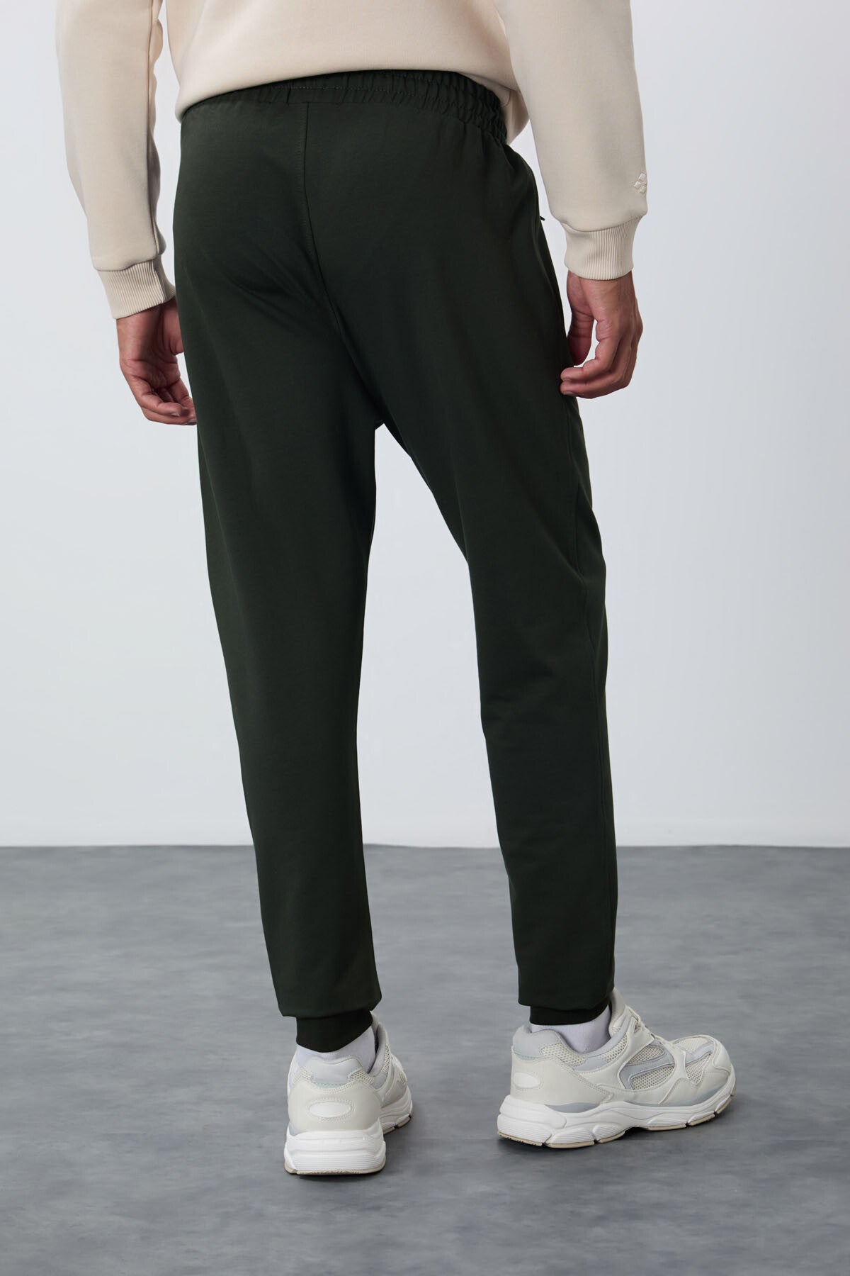Standard Fit Zippered Waistband Jogger Men's Tracksuit Bottom - 84651