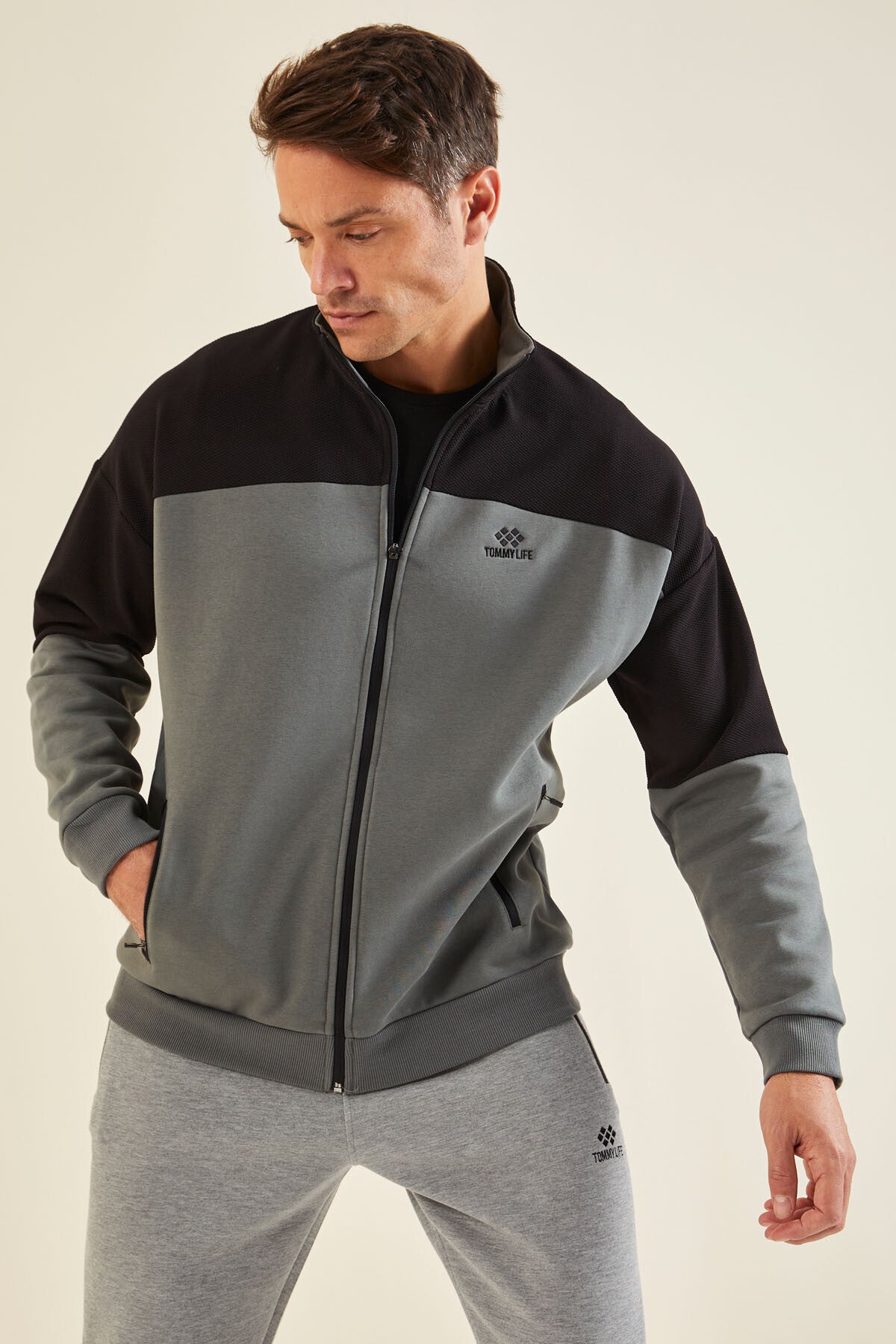 Men's Zippered Sweatshirt - 88314